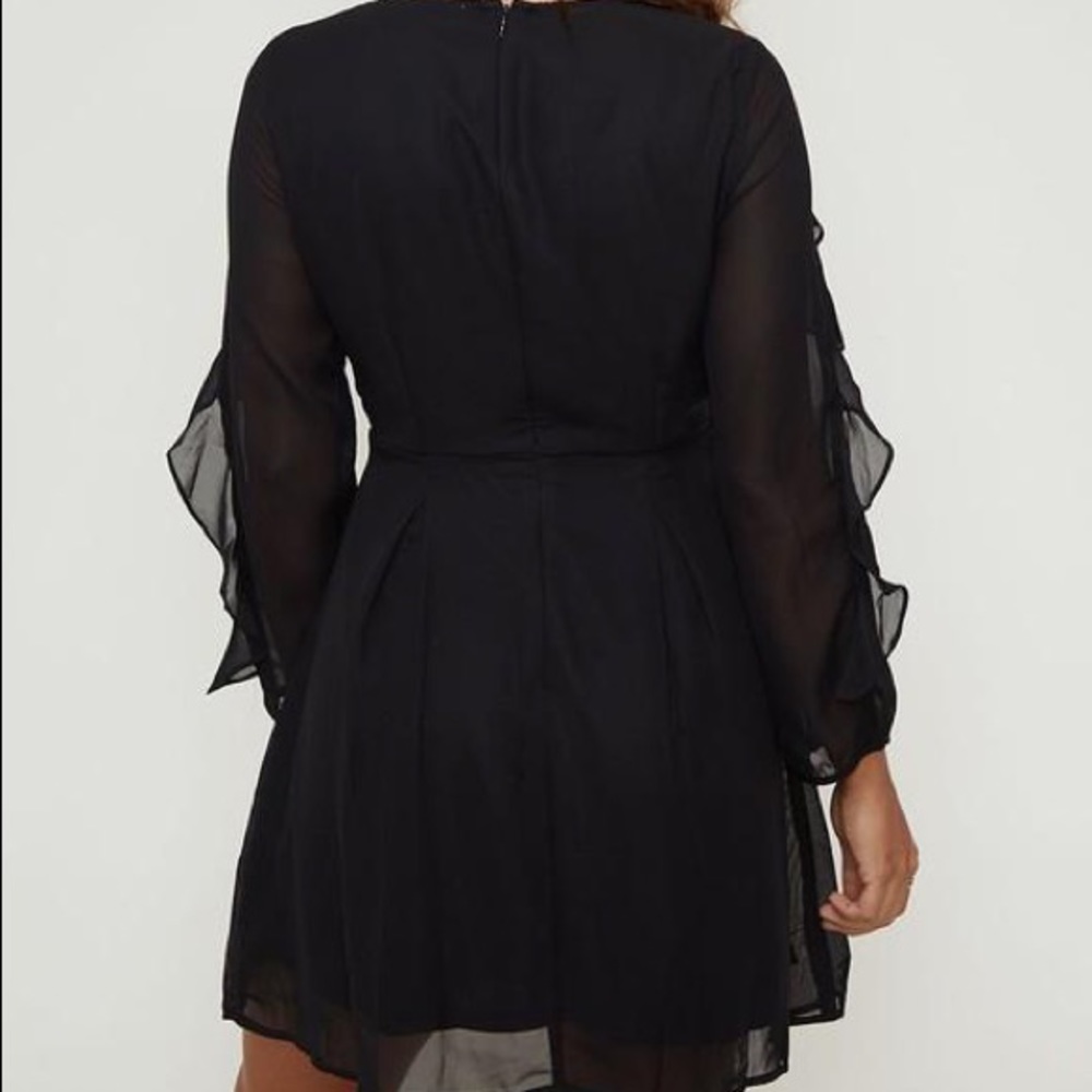 SALE - 🖤Black Woven Ruffle Dress🖤 - Picture 4 of 7